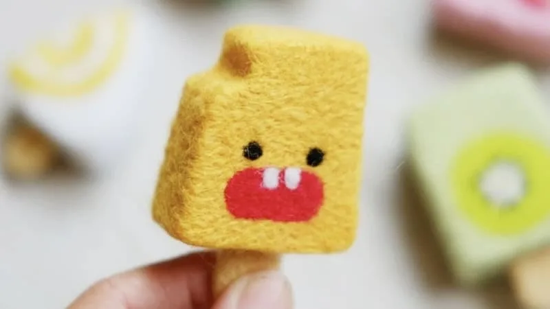 How Hard Is It to Learn Needle Felting? 18 Needle felting 23 1