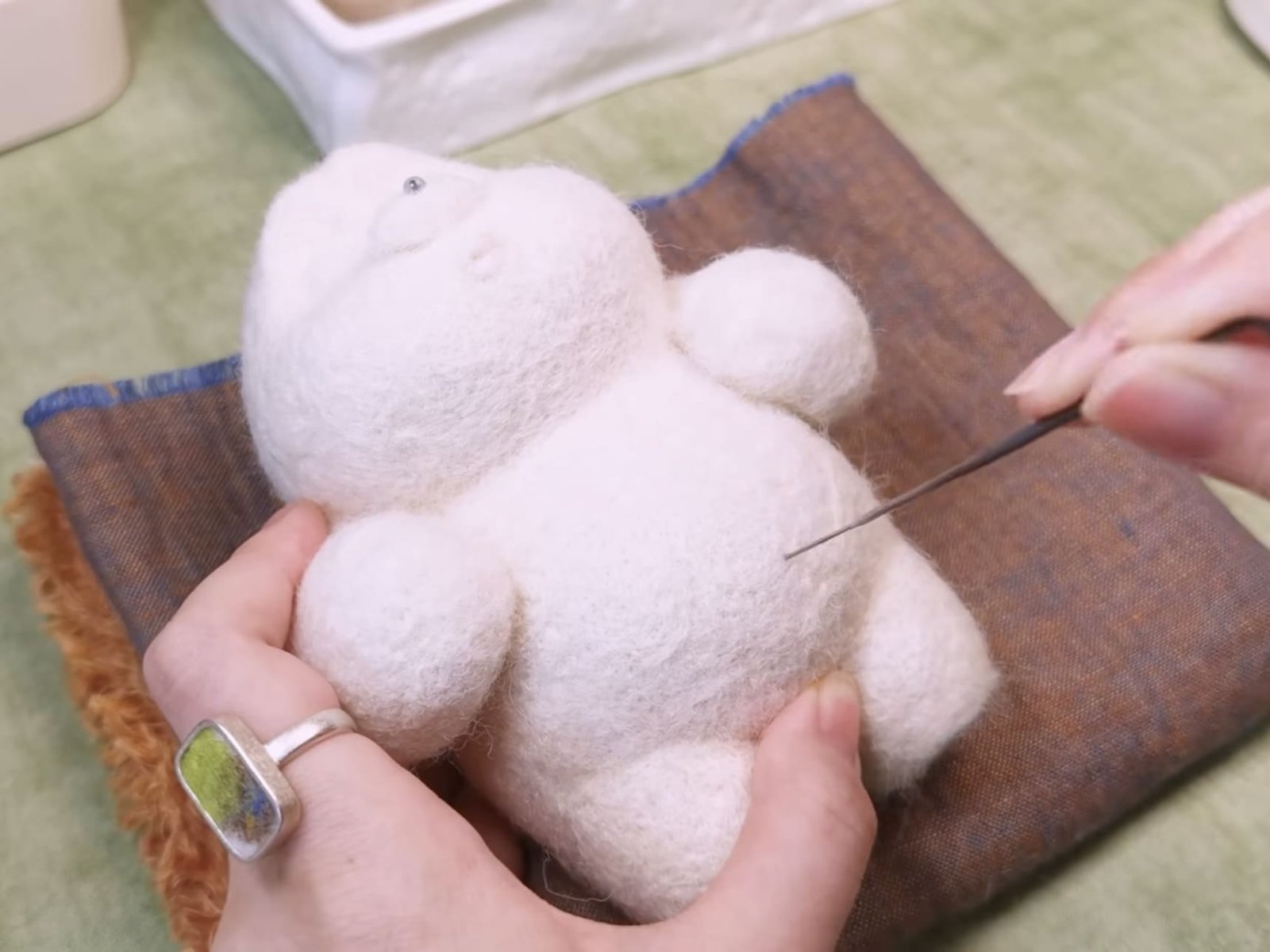 What Is the Best Needle for Needle Felting? 18 needle felting 341